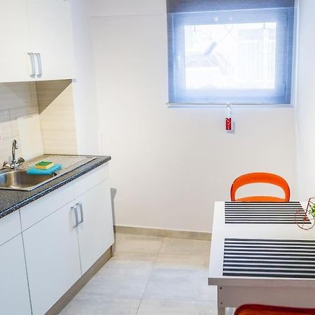 2 Bedrooms Apartment Close To Metro Dafni In Atene Esterno foto