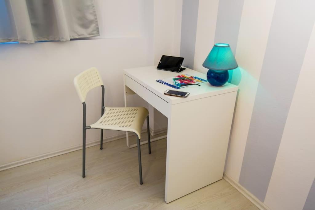2 Bedrooms Apartment Close To Metro Dafni In Atene Esterno foto