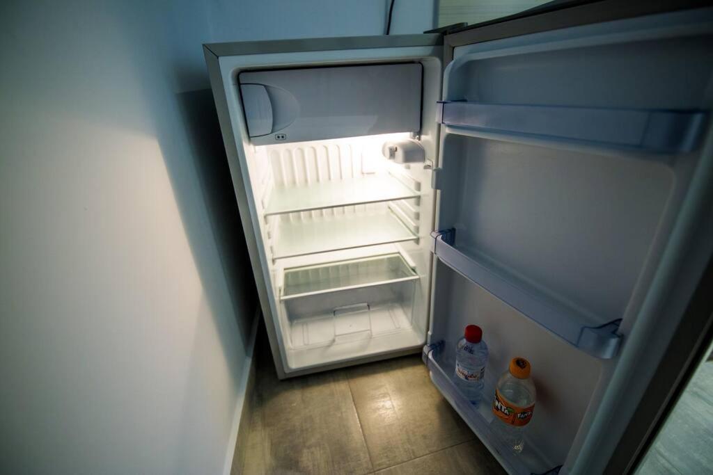 2 Bedrooms Apartment Close To Metro Dafni In Atene Esterno foto