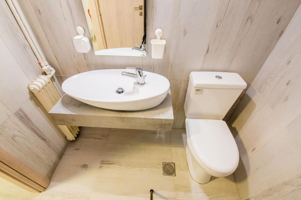 2 Bedrooms Apartment Close To Metro Dafni In Atene Esterno foto